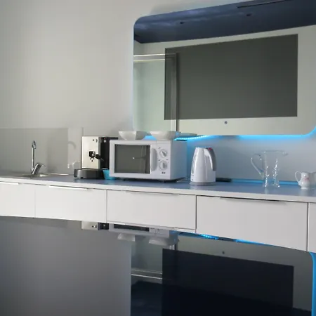 Skyhouse Beverello Nocleg ze śniadaniem 4*