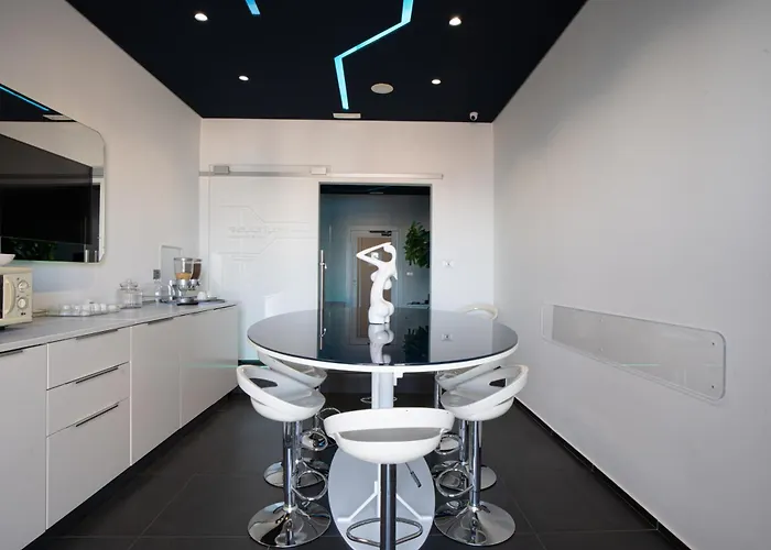 Skyhouse Beverello