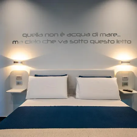 Skyhouse Beverello Oda ve Kahvaltı Napoli