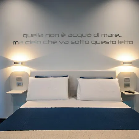 Skyhouse Beverello 4* Naples