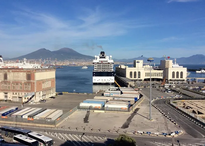 Skyhouse Beverello 4*