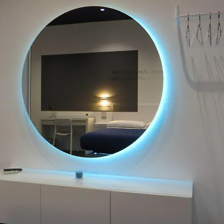 Nocleg ze śniadaniem Skyhouse Beverello Neapol