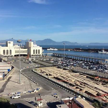 Skyhouse Beverello 4*