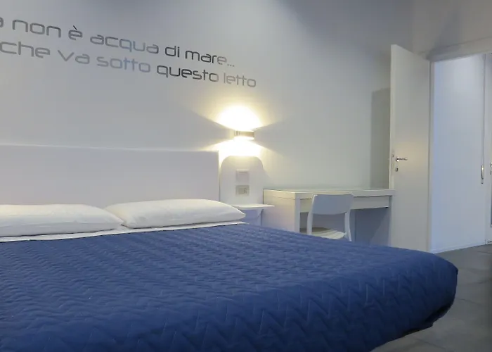 Skyhouse Beverello 4* Naples